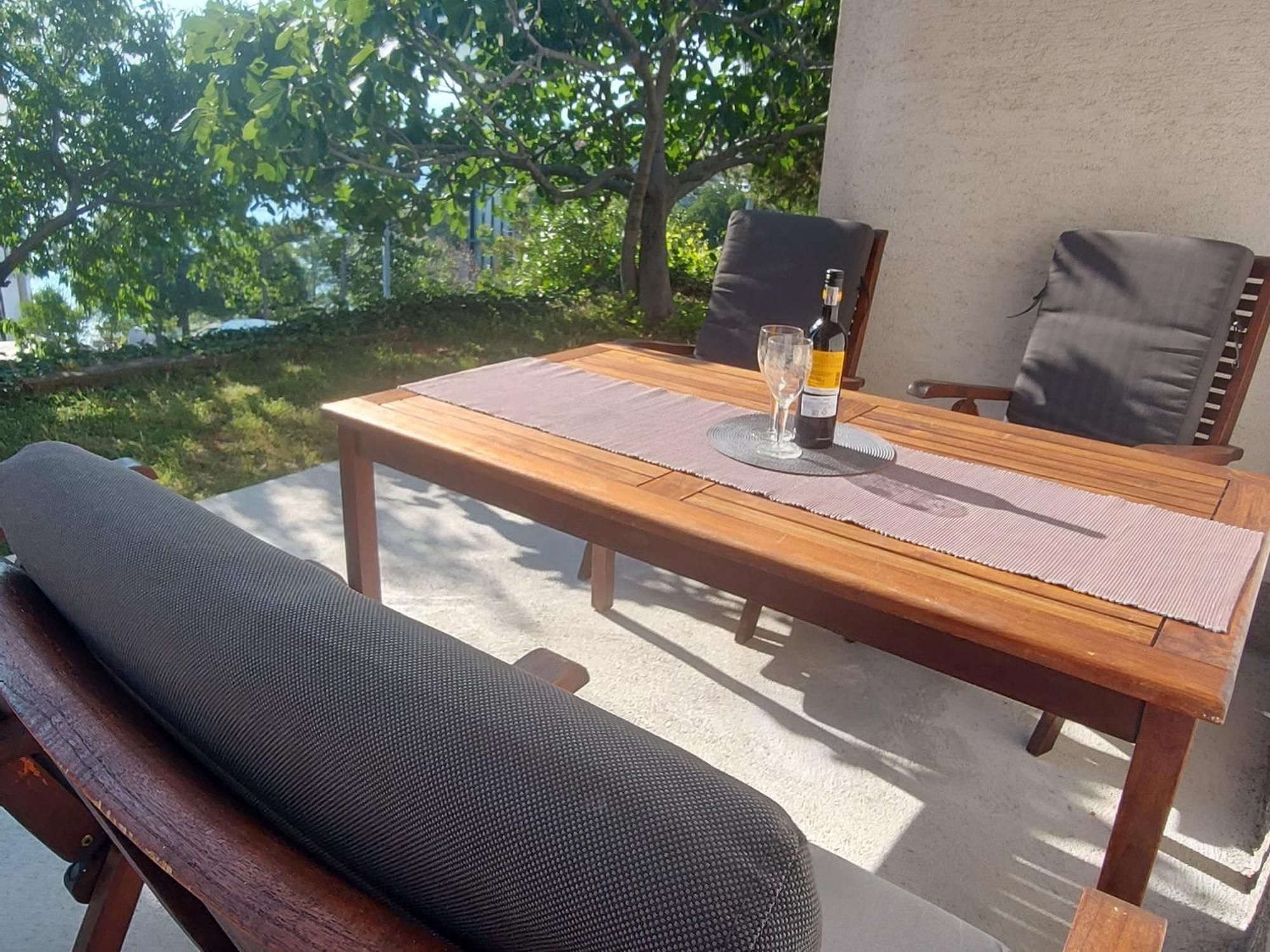 Corina & Franco Apartman Zengg Szoba fotó